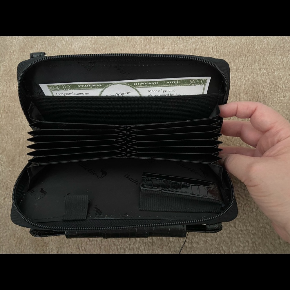 NWOT - Leather Crossbody Cell Phone Wallet Purse - Picture 3 of 4